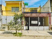 CASA CON USO DE SUELO MIXTO EN ZONA COMERCIAL DE...