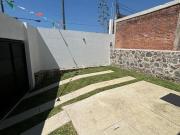 Casa con vigilancia 24 hrs, recamara en planta baja,...