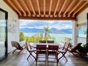 CASA CON VISTA AL LAGO