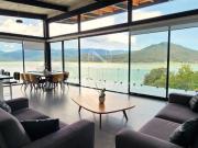 CASA CON VISTA AL LAGO EN VALLE DE BRAVO