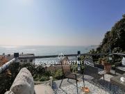 Casa con vista al mar