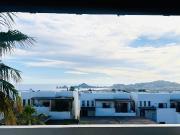 Casa con vista al oc?ano, dentro de Residencial, en...