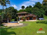 Casa con vista en condominio, Cerritos, Pereira