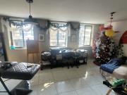 Casa con viviendas independientes para la venta en...