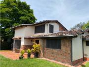 Casa con zona verde exclusiva unidad