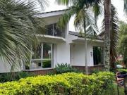 CASA CONDOMINIO CANTEGRIL 4 QUARTOS 2 SUITES E PISCINA