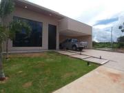 Casa Condominio Fechado, Alto Padrão com 04 Suítes, em...