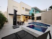 Casa Condomínio Lorian Boulevard, sendo 03 suítes, 06...