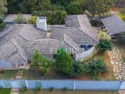 Casa com 4 dormitórios à venda, 480 m² por R$...