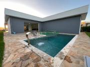 CASA CONDOMÍNIO SERRA VERDE COM PISCINA E SUÍTE COM...