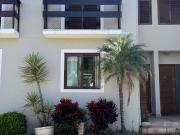 Casa Confortável 3 Dorms em Condomínio Cotia