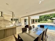 Casa contemporânea com 3 suítes e piscina Cond. Recanto...