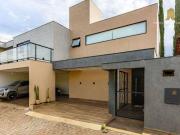 Casa contemporânea, com piscina, escriturada, em...