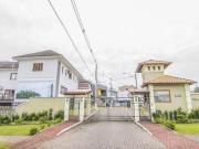 CASA CONTEMPORÂNEA E IMPONENTE COM 03 SUÍTES EM COND....
