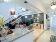 Casa Contemporânea na QI 21 do Lago Sul – Próxima às...