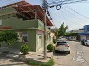 CASA CONTERRAZATECHADAA LAS AFUERAS DE LA CIUDAD, CON...