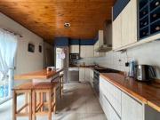 Casa cuatro ambientes con Patio y Cochera a la Venta en...