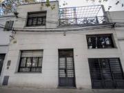 Casa Cuatro dormitorios Cochera Santiago 1500 Lourdes