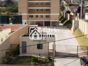 Casa de 02 quartos em boa localização com 2 lojas!