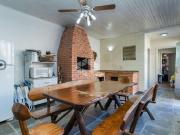 Casa de 03 Dormitórios, 01 suíte com hidromassagem