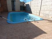 Casa de 03 quartos, 4 vagas de garagem no bairro Jardim...