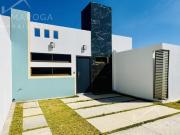 Casa de 148m2 de terreno/ 3 recamaras/ 2 baños, proyecto...