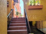 CASA DE 148m CONSTRUIDA EN 3 NIVELES