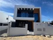 Casa de 165 m² à venda Quinta de Santa Maria, Charneca...