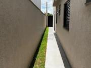 Casa de 176m² com 03 quartos à venda em condomínio...