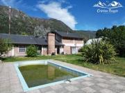 Casa de 179,90 m2 sobre lote de 716,53 m2 con pileta,...