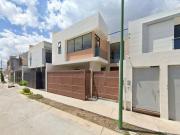 Casa de 180 m2 con 4 recámaras en venta, Villa Magna