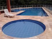 Casa de 180m no bairro Jardim Colibri com 4 quartos 3...