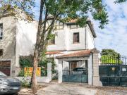 CASA de 1930 VENTA 5 AMB COCHERA JARDÍN COGHLAN