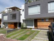 Casa de 193 m2 de venta dentro de conjunto en Collaqui...