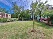 Casa de 1 domitorio en alquiler, con gran fondo. Gonnet....