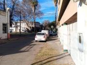 Casa de pasillo a reciclar en Zona Norte