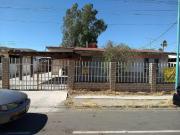 Casa de 1 nivel con amplio patio para fiestas en...