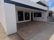 Casa de 1 piso en Fraccionamiento Rancho Santa Mónica