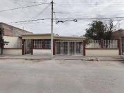 Casa de 1 piso en Lerdo antes de Periférico, 5 recámaras...