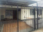 Casa De 1 Piso En Venta De 4 Dorm, 2 Baños 1 Est En Rancagua