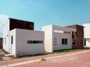 CASA DE 1 PLANTA EN VENTA SANTA ROSA JAUREGUI