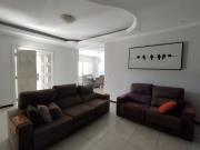 Casa de 200 m² com 3 quartos a venda em Alvaro Camargos...