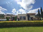 Casa de 200 m² con 695 m² de Terreno en Venta con 3...