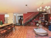 Casa de 257mâ² para venda e locaãão excelente...