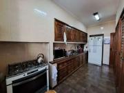 Casa de 263m² com 04 quartos sendo 01 suíte para locação...