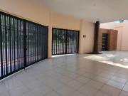 Casa de 289 m2 de Terreno y 460 m2 de Construcción en...