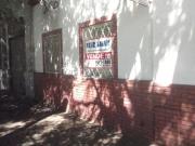 CASA DE 2 1/2 AMBIENTES SOBRE LOTE PEQUEÑO Y BIEN...