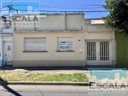 CASA DE 2 DORM CON PATIO Y COCHERA EN VENTA BELGRANO,...