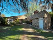 Casa de 2 dormitorio con pileta y enorme jardín en Funes