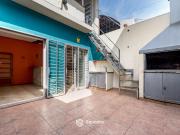 Casa de 2 dormitorios con Patio, Quincho y Cochera Casa de 2 dormitorios con Patio, Quincho y Cochera